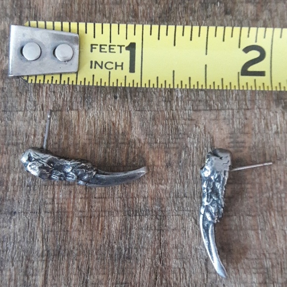 Martha Rotten Baby Gator Claw Earrings - Picture 5 of 5